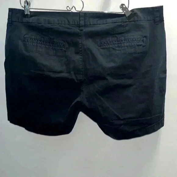 Old Navy Shorts Size 16 - Picture 2 of 5